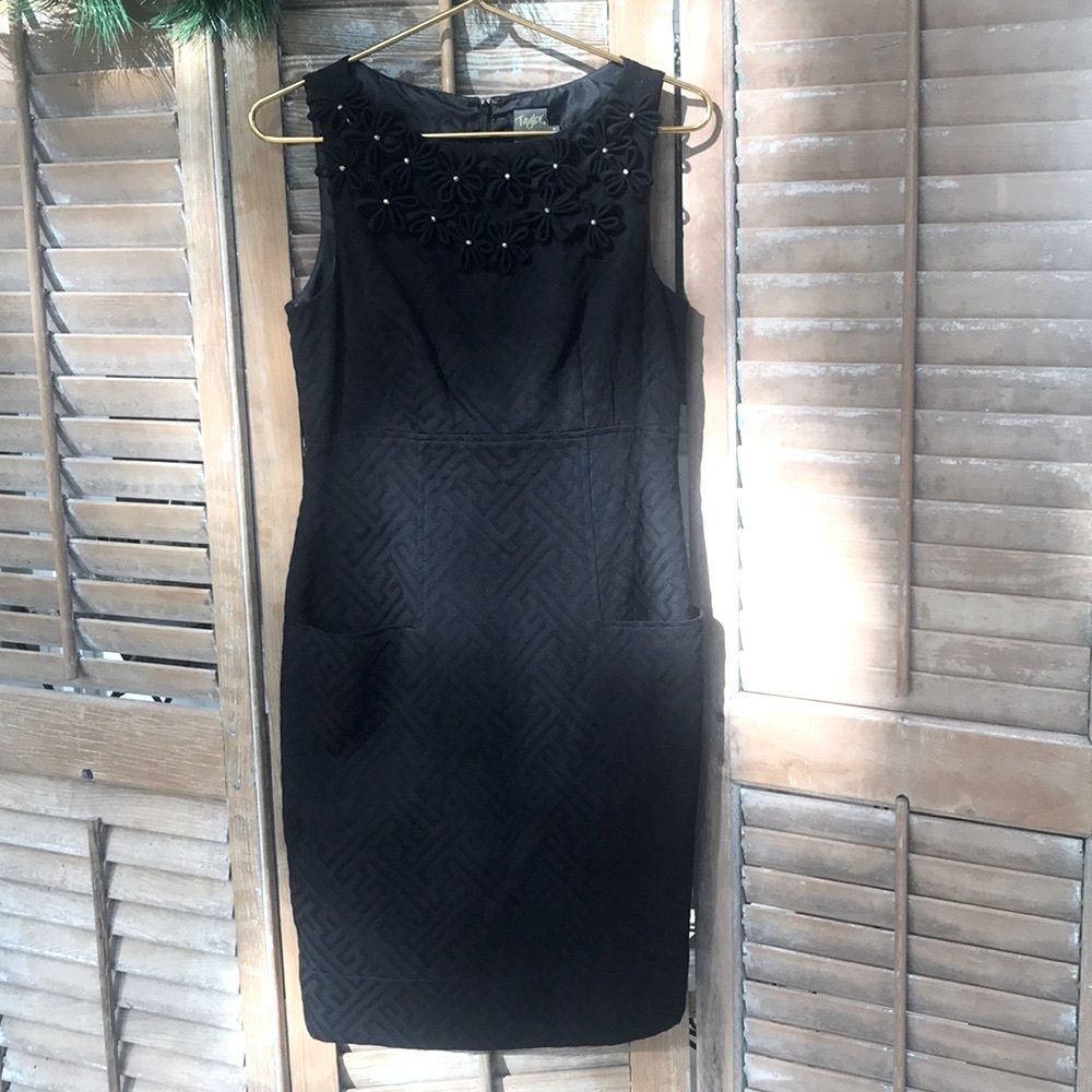 Taylor Dress Black Flower Design Size 6